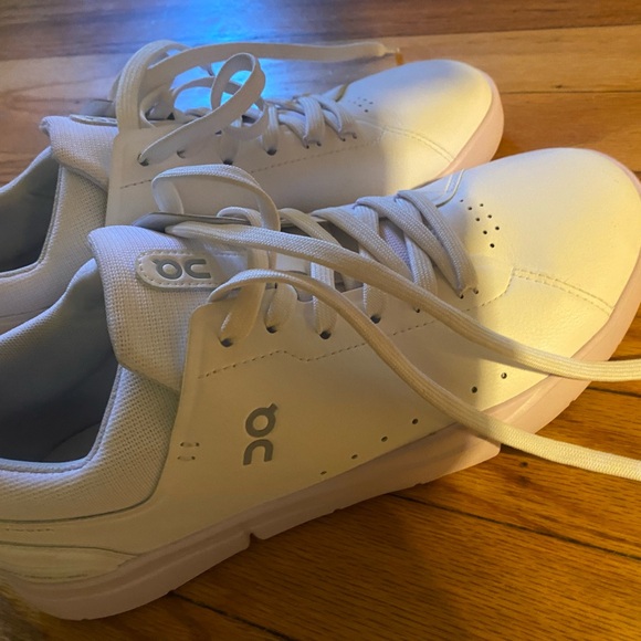 On Rodger size 10 unworn - Picture 8 of 8